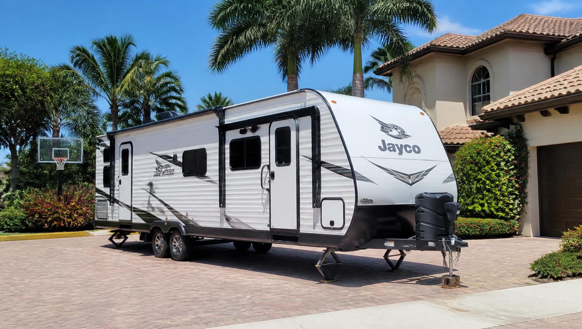 Mobile RV repair service in Naples, Florida